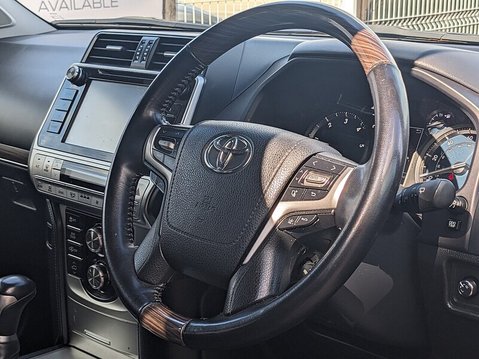 Toyota Land Cruiser D Invincible 13