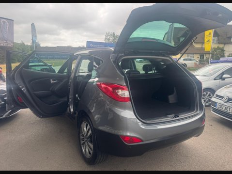 Hyundai ix35 2.0 CRDi Premium Auto 4WD Euro 5 5dr 27