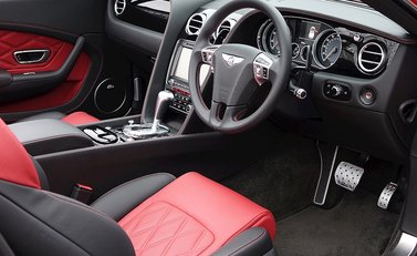 Bentley Continental GT V8 S Convertible Mulliner 12