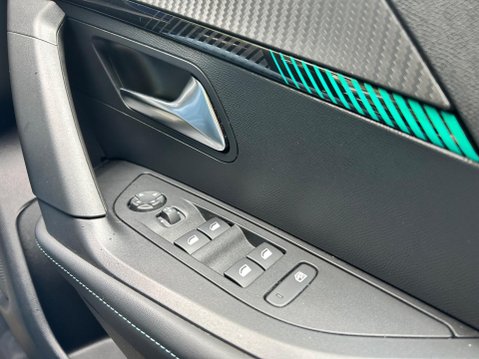 Peugeot 2008 PURETECH S/S ALLURE PREMIUM 34