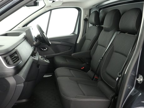 Renault Trafic LL30 Blue dCi 150 Extra [Safety] Van EAG9 10