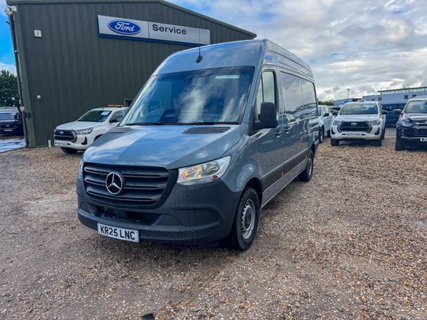 Mercedes-Benz Sprinter AUTO MWB L2H2 High Roof 315 Pro Air Con Camera EURO 6 2