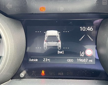 Toyota Yaris 1.5 Yaris Design HEV CVT 5dr 32