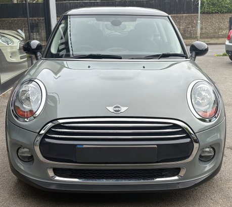 Mini Hatch Cooper 1.5 Pepper 3 door + VISUAL BOOST + REVERSE CAMERA + REAR PDC 6