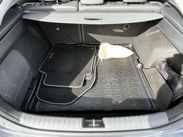 Hyundai IONIQ 1.6 IONIQ Premium SE FHEV Semi-Auto 5dr 85