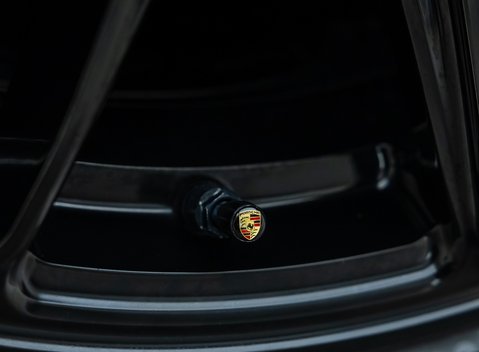 Porsche 911 Turbo S (992) 36