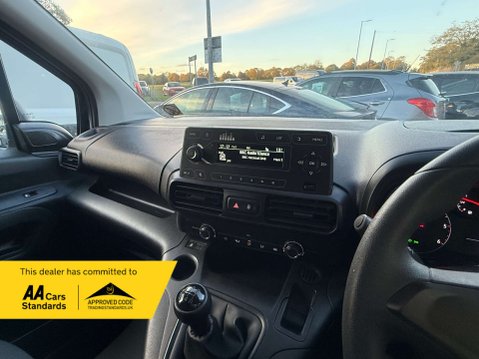 Vauxhall Combo 1.6 Combo 2300 Edition S/S 38