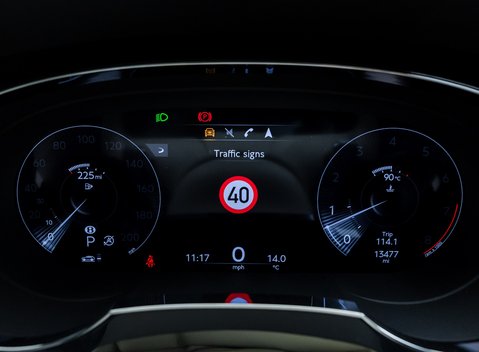 Bentley Bentayga V8 AZURE EWB First Edition 29