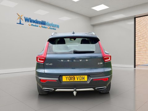 Volvo XC40 2.0 D3 Inscription Euro 6 (s/s) 5dr 9