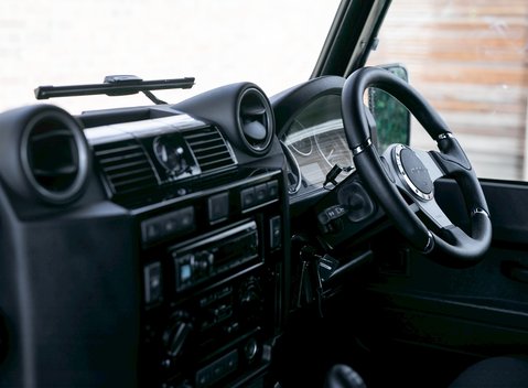 Land Rover Defender 110 XS Classic Series I 16