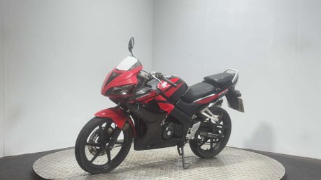 Honda CBR CBR125 2010 FUEL INJECTED PROJECT LEARNER SPORTS BIKE 125CC 6
