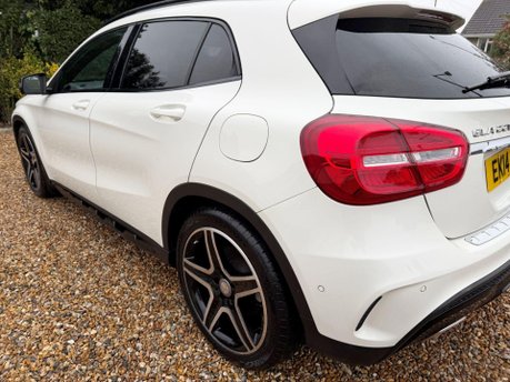 Mercedes-Benz GLA 2.1 GLA220d AMG Line (Premium Plus) SUV 5dr Diesel 7G-DCT 4MATIC Euro 6 (s/ 11