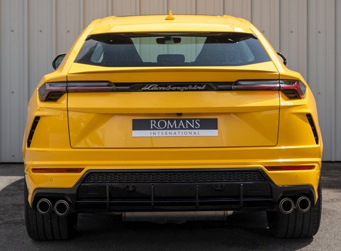 Lamborghini Urus 5