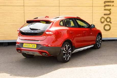 Volvo V40 T3 CROSS COUNTRY PRO