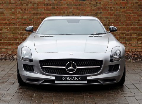 Mercedes-Benz SLS AMG GT 2