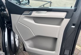 Volkswagen California BEACH 2.0 TDI AUTO CAMPERVAN 36