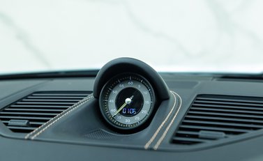 Porsche 911 GT3 Touring (992) 30