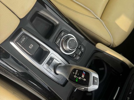 BMW X5 M 4.4i V8 Steptronic xDrive Euro 5 5dr 25