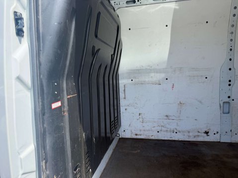 Renault Master L2 130 Comfort Van 9