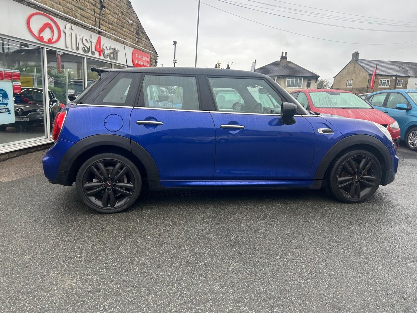 2019 MINI Hatch — image 4