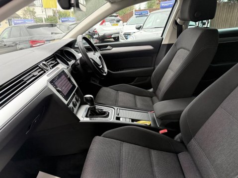 Volkswagen Passat 1.4 TSI SE Business DSG Euro 6 (s/s) 5dr 37