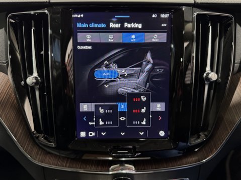 Volvo XC60 B5 ULTIMATE AWD MHEV 38