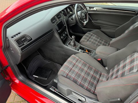 Volkswagen Golf 2.0 TSI BlueMotion Tech GTI Performance Euro 6 (s/s) 3dr 61