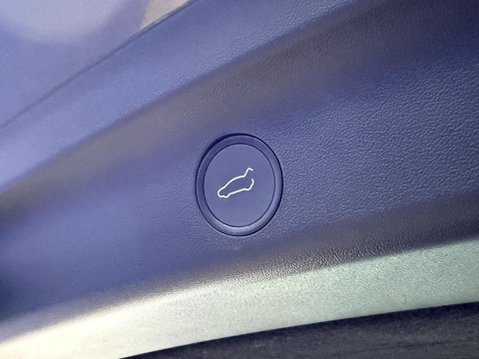 Tesla Model Y (Dual Motor) Long Range SUV 5dr Electric Auto 4WDE (384 bhp) 24