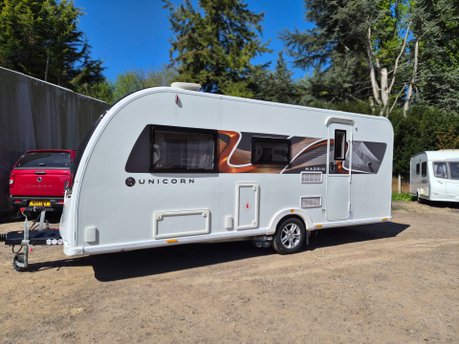 Bailey Unicorn Madrid  3