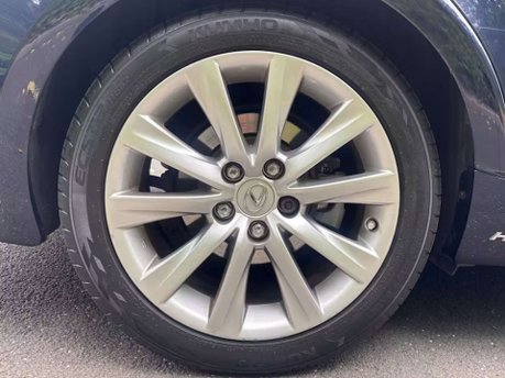 Lexus Is 2.5 300h Executive Edition Saloon 4dr Petrol Hybrid E-CVT Euro 5 (s/s) (223 15