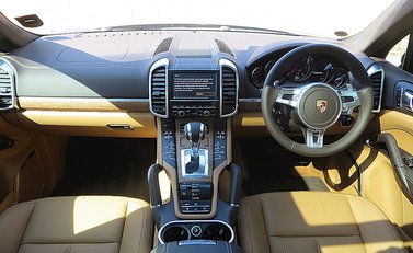 Porsche Cayenne Diesel 12