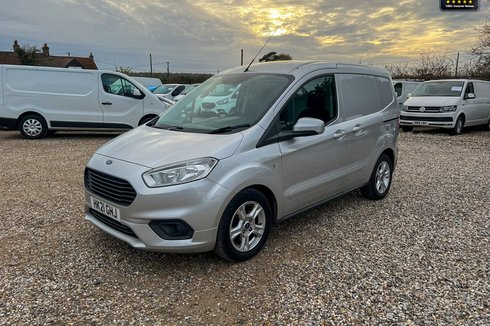 Ford Transit Courier SWB L1H1 Low Roof Limited Air Con Alloys Sensors E