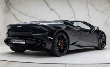 Lamborghini Huracan Spyder LP 580-2 5