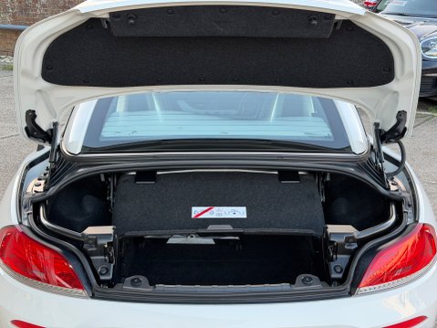 BMW Z4 Z4 SDRIVE20I M SPORT ROADSTER 10