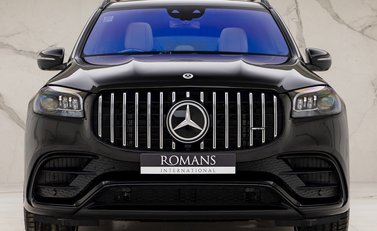 Mercedes-Benz GLS 63 Night Edition Executive 4