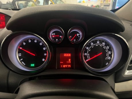 Vauxhall Mokka 1.4i Turbo SE 2WD Euro 6 (s/s) 5dr 28