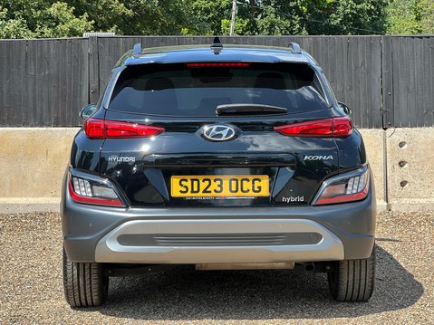 Hyundai KONA GDI PREMIUM 8