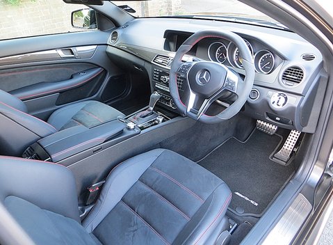 Mercedes-Benz C Class C63 AMG Black Series 8