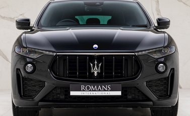 Maserati Levante GranSport Sportivo X Special Edition 4