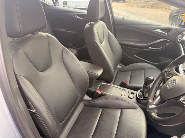 Vauxhall Astra ELITE NAV 15
