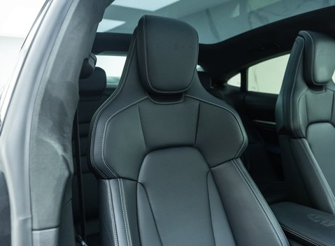 Porsche Taycan TURBO S 15