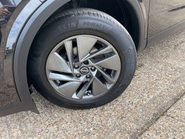 Nissan Qashqai 1.3 Qashqai Acenta Premium DiG-T MHEV 5dr 3