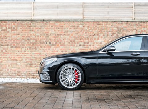 Mercedes-Benz S Class S 65 L Saloon 26