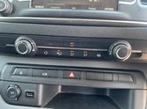 Vauxhall Vivaro LWB L2H1 2900 Sportive 100ps Turbo D Air Con Sensors Cruise Twin Side Doors 32