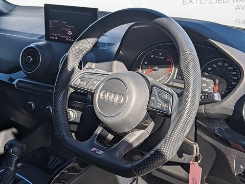 Audi Q2 TDI BLACK EDITION 14