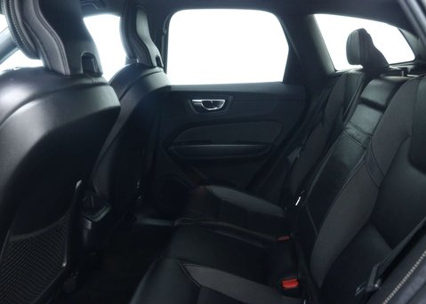 Volvo XC60 2.0 B5 MHEV R-Design SUV 5dr Petrol Hybrid Auto Euro 6 (s/s) (250 ps) 49