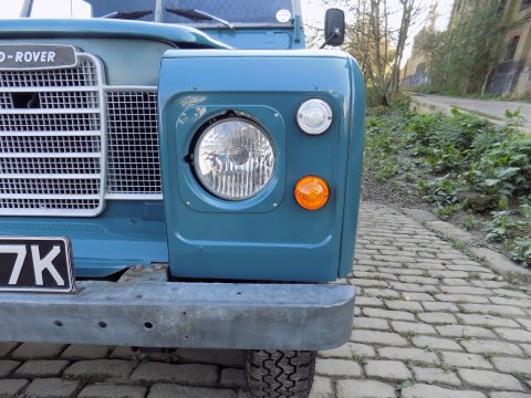 Land Rover 88 Series 111 Petrol + 7 Seats 41