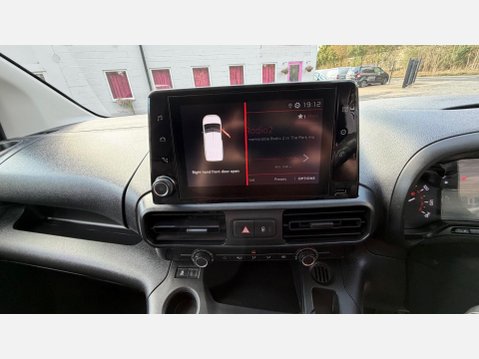 Citroen Berlingo 950 ENTERPRISE XL BLUEHDI 27