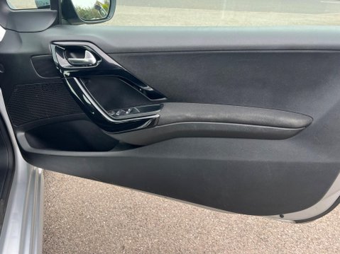 Peugeot 208 1.2 VTi Active Euro 5 3dr 25