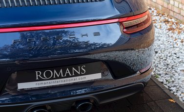 Porsche 911 Targa 4 GTS (991.2) 24